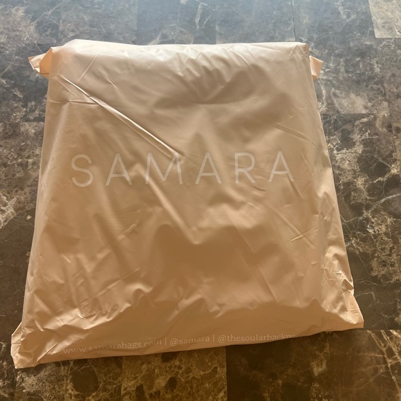 Samara crossbody, Ellen box Exclusive, new in package - Picture 3 of 3